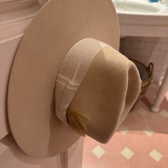 Grand Central Custom Hat (Cream/White) - Picture 2 of 3